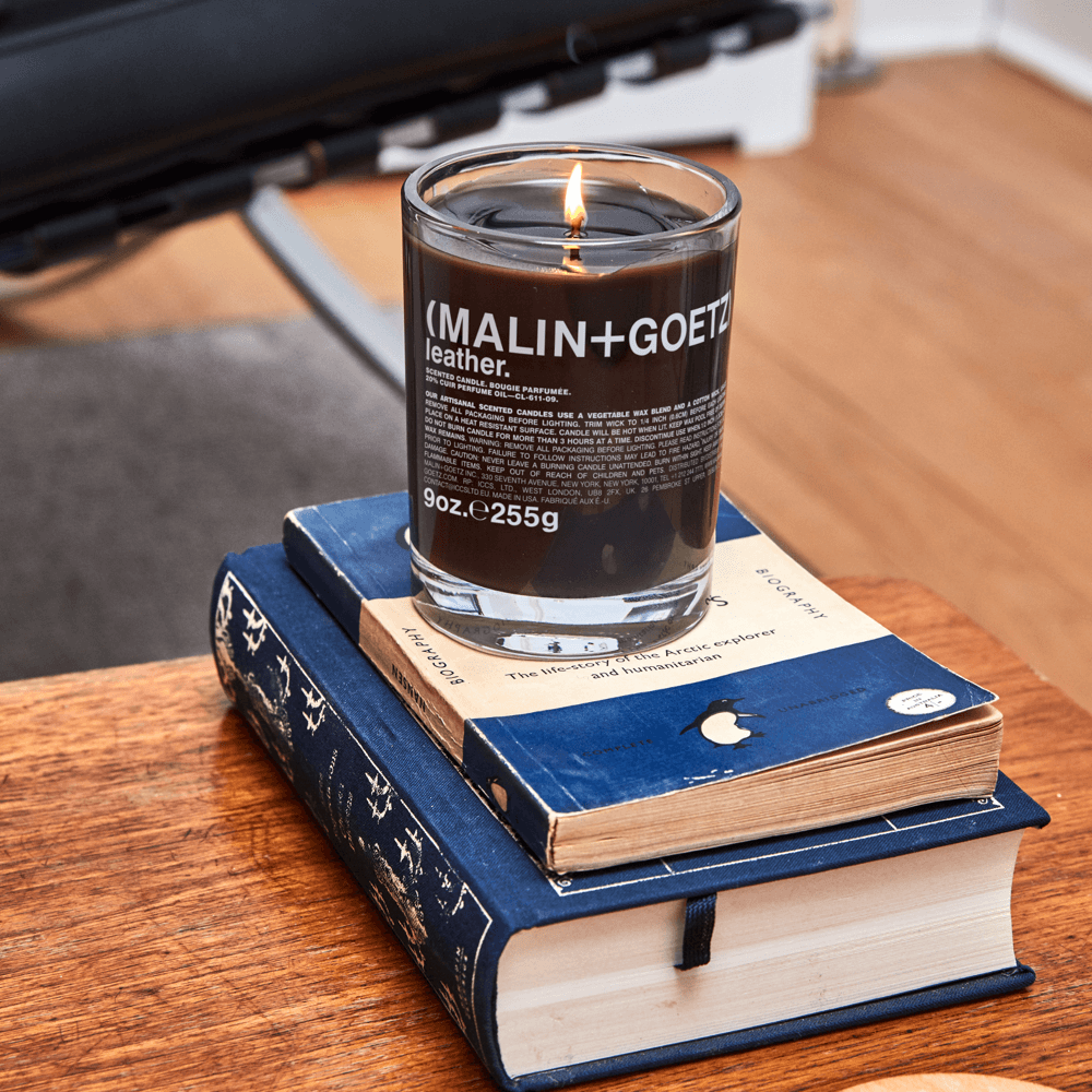 (Malin+Goetz) Leather Candle 255g